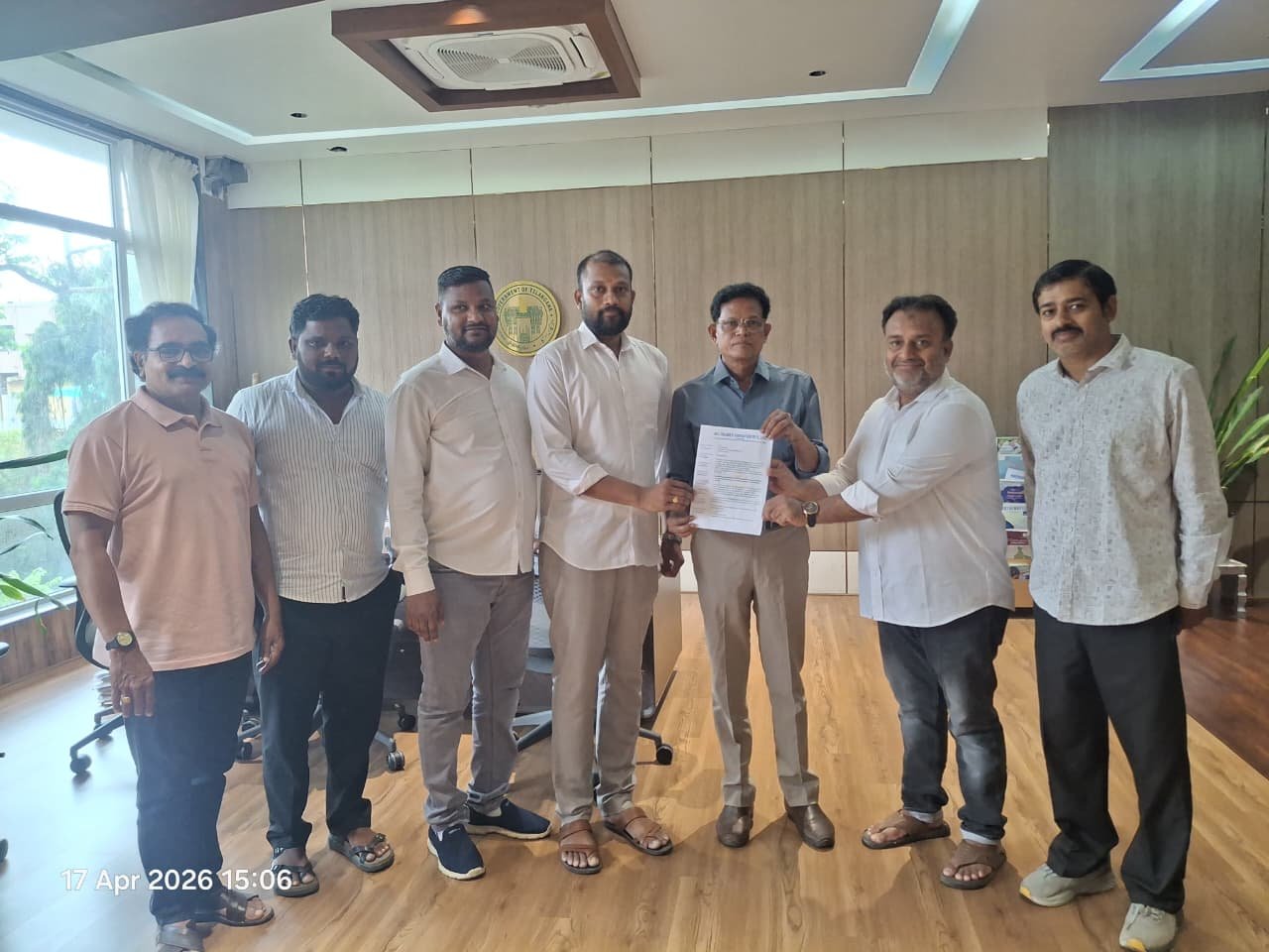 నాణ్యమైన విద్యను అందరికీ అందుబాటులోకి తెచ్చేందుకు తెలంగాణ ఇంటిగ్రేటెడ్ మోడల్ స్కూల్స్ ఏర్పాటు చేయాలని